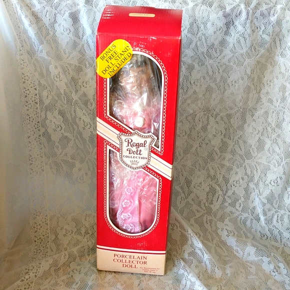 Vtg Regal Doll Collection Porcelain Collector Doll - Picture 2 of 8